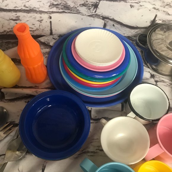LOT of kids toddler plastic play kitchen dishes foods plates bowls cups - Picture 9 of 9